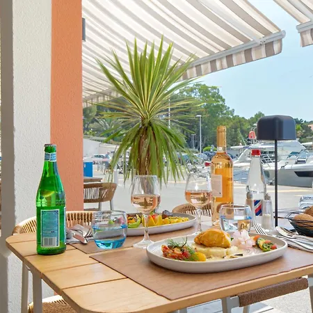 Отель Western La Marina Сен-Рафаэль