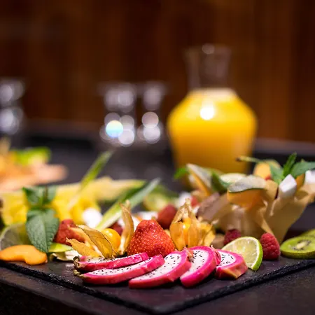 Отель Western La Marina