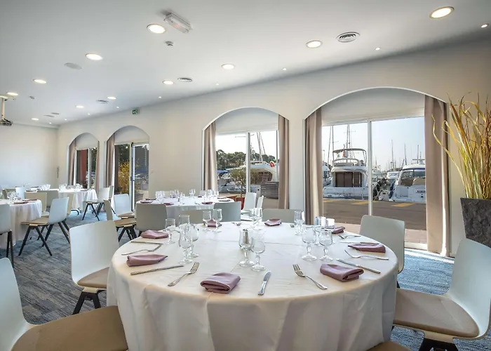 Western La Marina Otel 4*