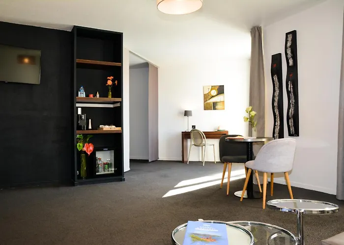 Otel Western La Marina 4*