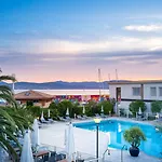 Western La Marina