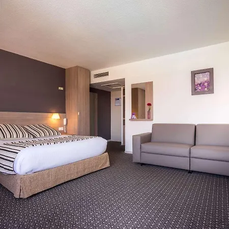 Western La Marina 4*