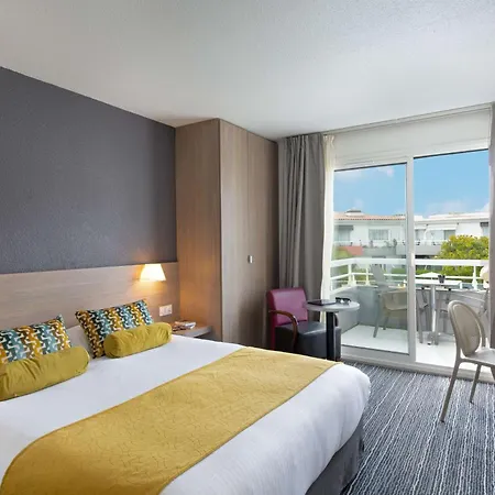 Western La Marina Готель