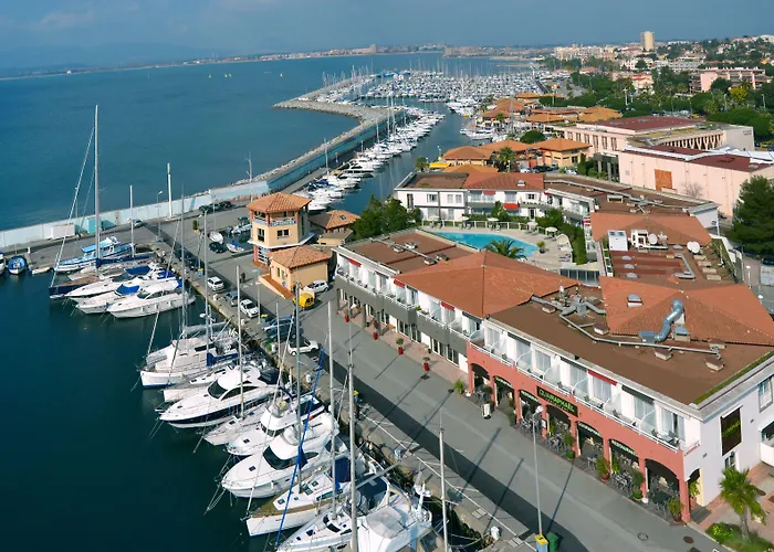 Western La Marina Готель