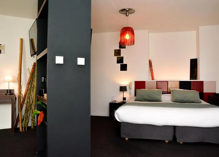 Western La Marina 4*