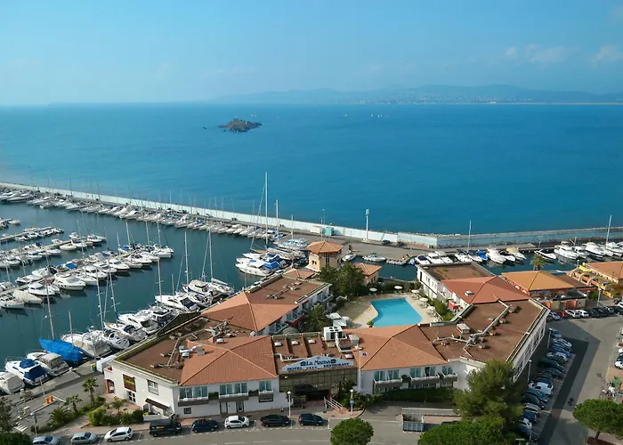 Western La Marina Сен-Рафаель